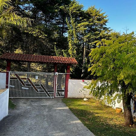 Cantinho Na Roca Com Piscina Santo Antonio do Pinhal Bagian luar foto