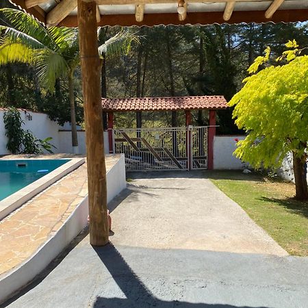 Cantinho Na Roca Com Piscina Santo Antonio do Pinhal Bagian luar foto