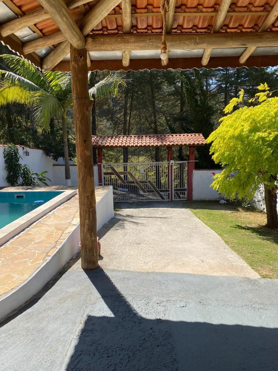 Cantinho Na Roca Com Piscina Santo Antonio do Pinhal Bagian luar foto